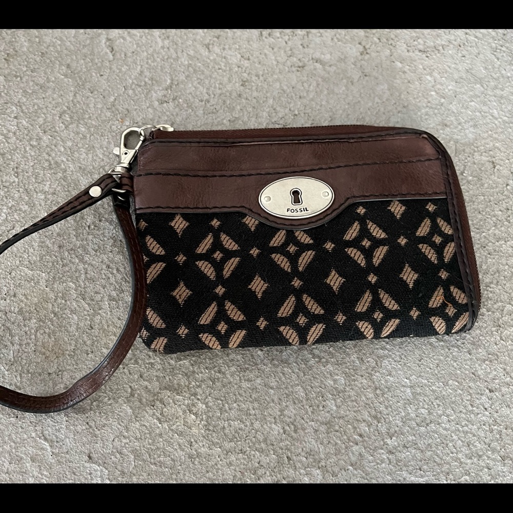 Fossil leather and canvas wristlet